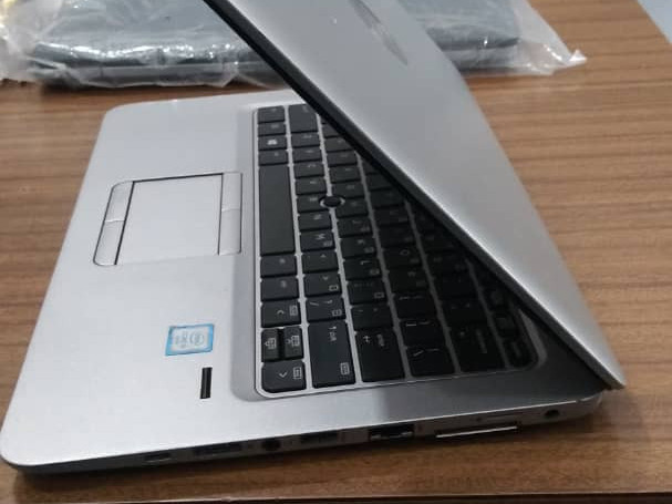 HP EliteBook 820, Ordinateurs - Moniteurs, Conakry