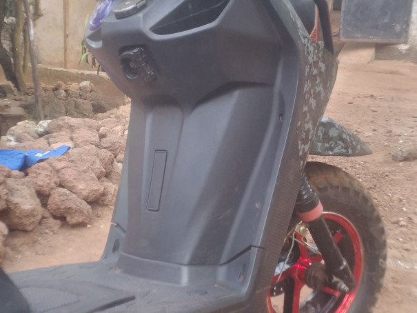 Znen RX 150, Motos - Scooters, Conakry