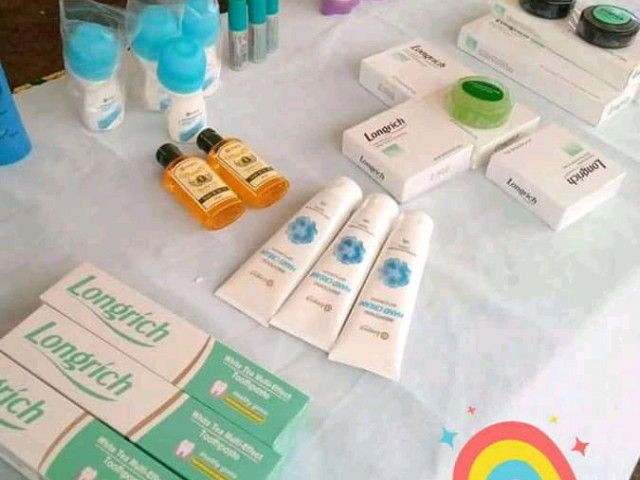 Différents Cosmétiques Longrich, Parfumerie - Cosmétique, Conakry