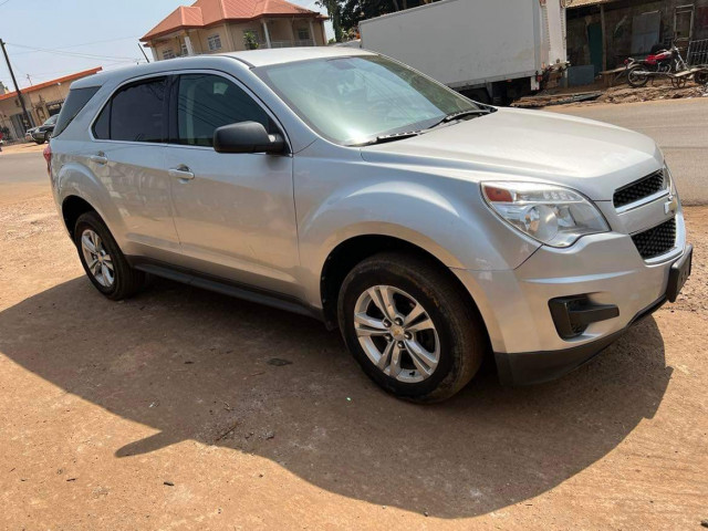 Chevrolet Equinox, Voitures, Conakry