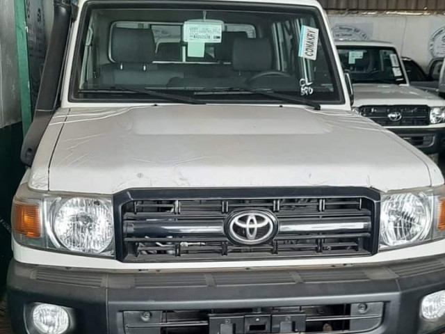 Toyota Land Cruiser, Voitures, Conakry