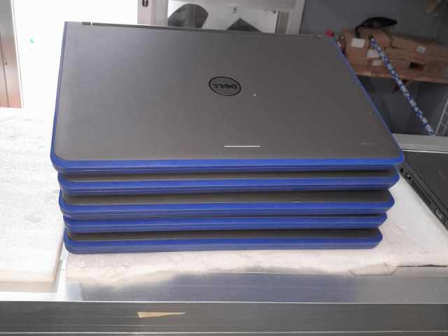 Différents Dell Latitude E3340, Ordinateurs - Moniteurs, Conakry