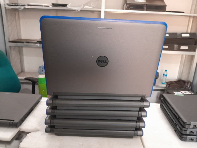 Différents Dell Latitude E3340, Ordinateurs - Moniteurs, Conakry
