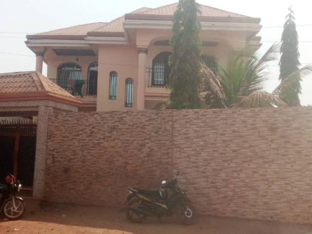 Bâtiment à Sonfonia, Maisons, Conakry