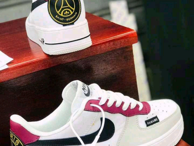 Chaussures Nike Air Force, Chaussures, Conakry