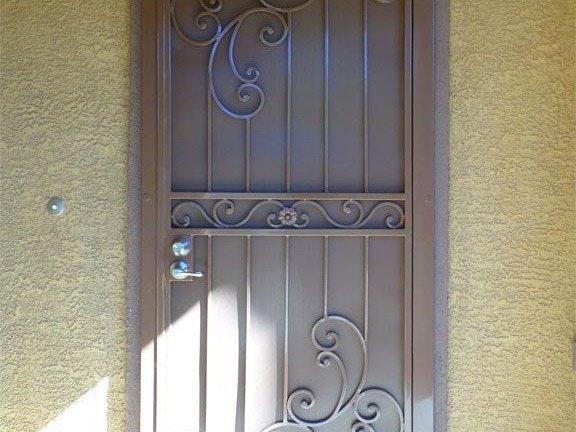 Différents Portails, Portes - Fenêtres, Conakry