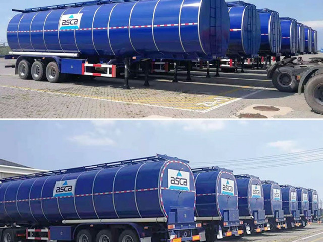 Différents Sinotruck Howo, Remorques - Conteneurs, Conakry