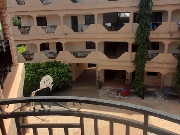 Bâtiment à Nongo, Locaux Commerciaux, Conakry