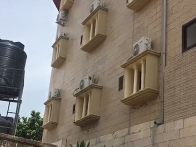 Bâtiment à Nongo, Locaux Commerciaux, Conakry