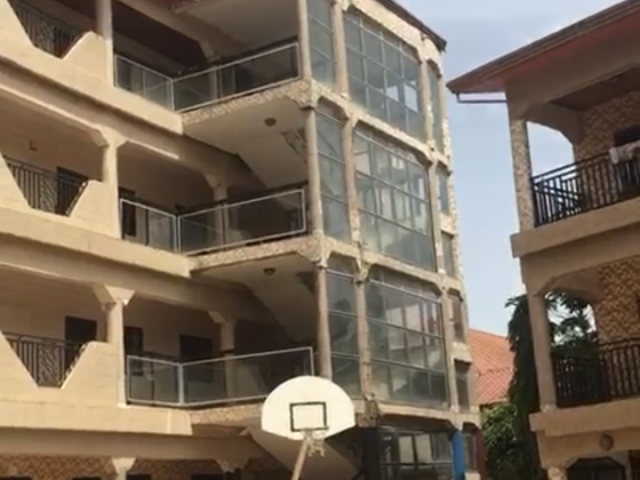 Bâtiment à Nongo, Locaux Commerciaux, Conakry