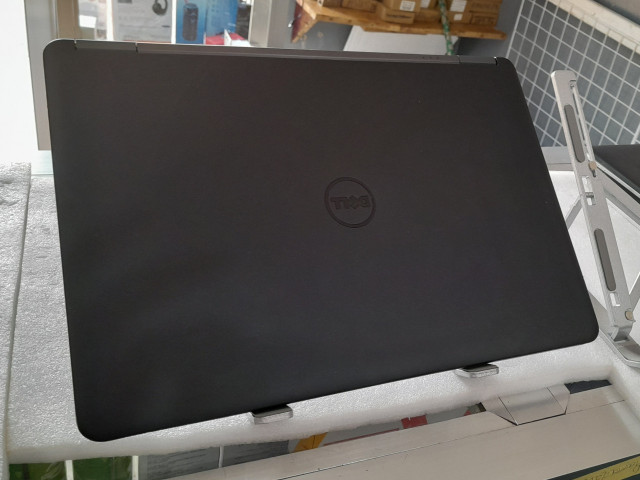 DELL Latitude E5450, Ordinateurs - Moniteurs, Conakry