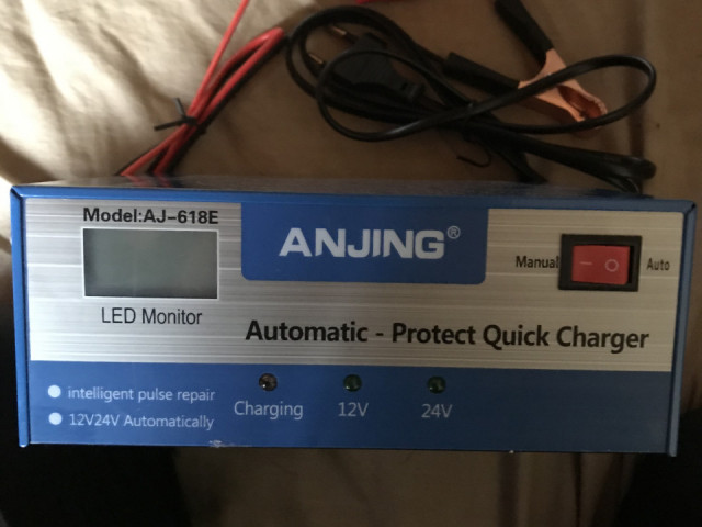 Chargeur de batterie Anjing AJ-618E, Accessoires Véhicules, Conakry