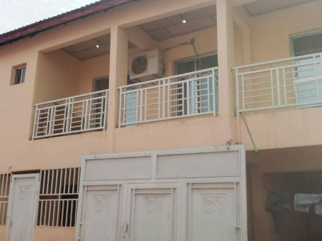 Bâtiment à Fossidet, Maisons, Conakry