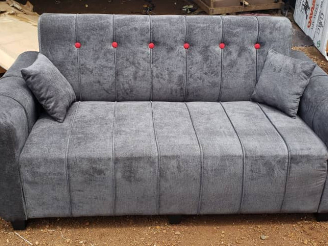 Différents Fauteuils, Lits - Fauteuils, Conakry