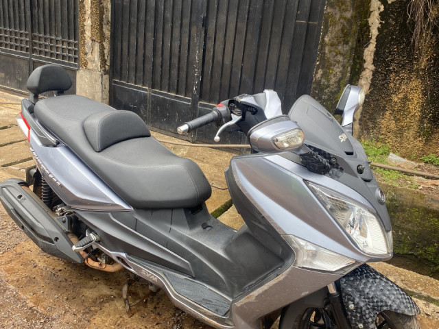 SYM GTS 250i, Motos - Scooters, Conakry