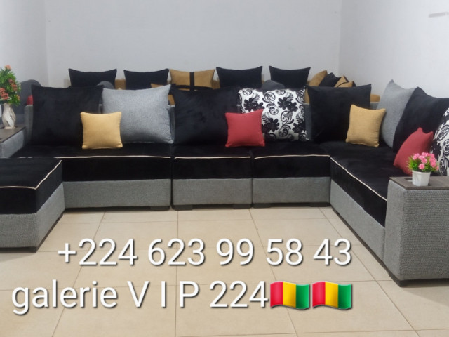 Différents Fauteuils, Lits - Fauteuils, Conakry