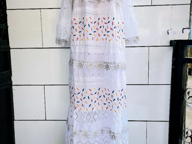 Différents Djélabas, Vêtements, Conakry