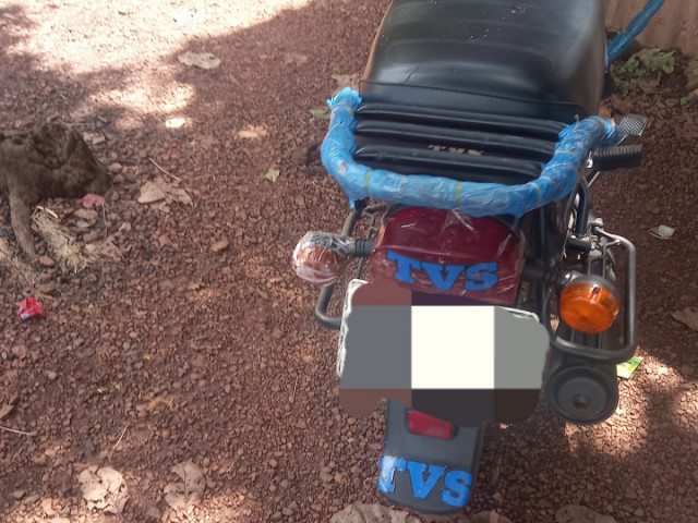 TVS HLX 125, Motos - Scooters, Boké
