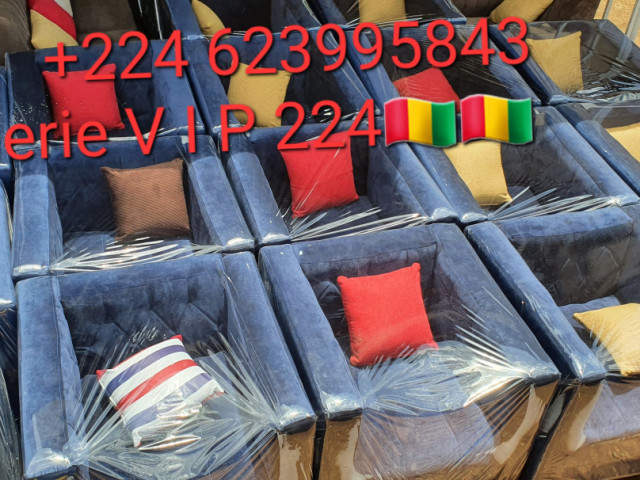 Différents Fauteuils, Lits - Fauteuils, Conakry