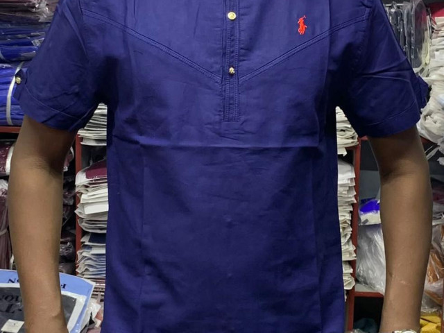 Différents Vêtements, Vêtements, Conakry