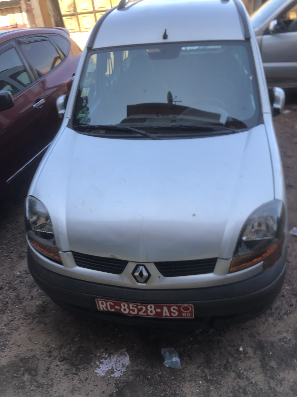 Renault Kangoo, Voitures, Conakry
