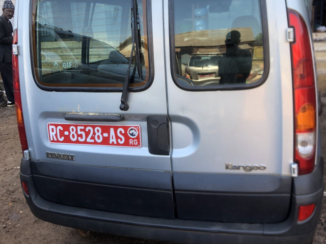 Renault Kangoo, Voitures, Conakry