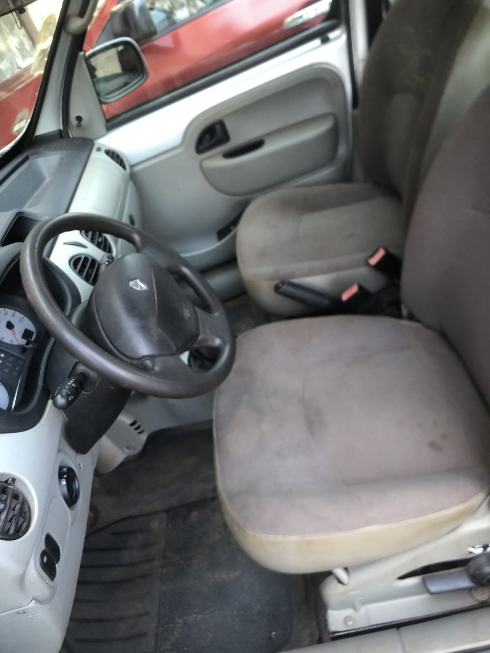 Renault Kangoo, Voitures, Conakry
