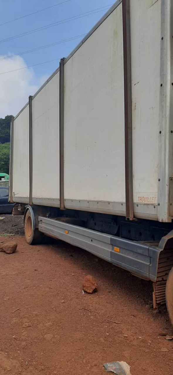 Mercedes-Benz Actros, Camions - Autobus, Conakry