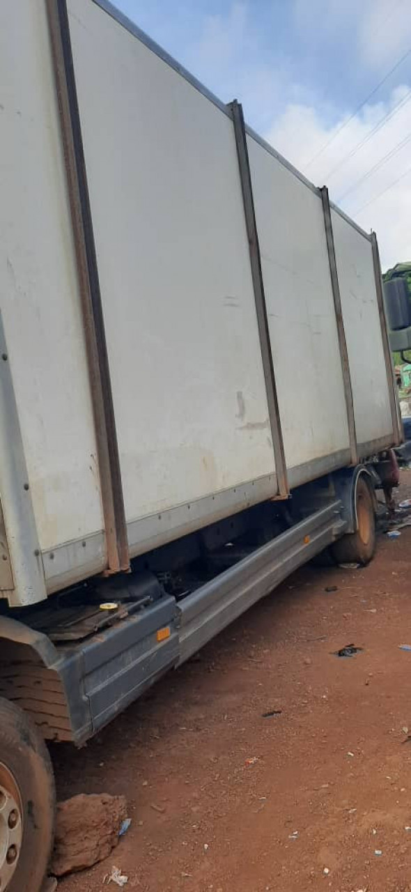 Mercedes-Benz Actros, Camions - Autobus, Conakry
