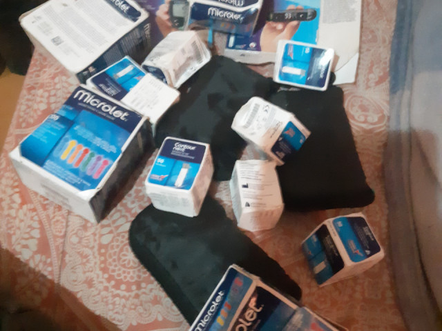 Glucomètre Contour Next, Dispositifs Médicaux, Conakry