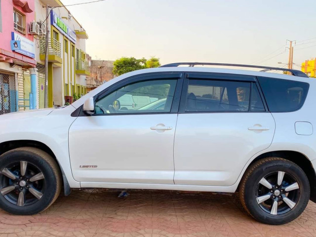 Toyota RAV4, Voitures, Mali