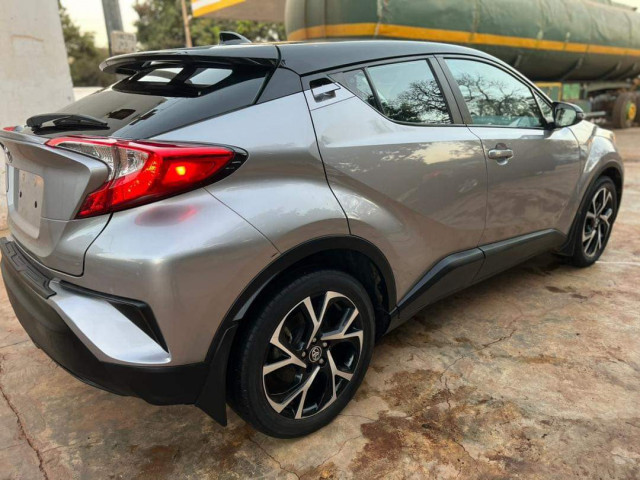 Toyota CH-R, Voitures, Mali