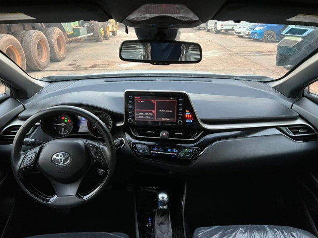 Toyota CH-R, Voitures, Mali
