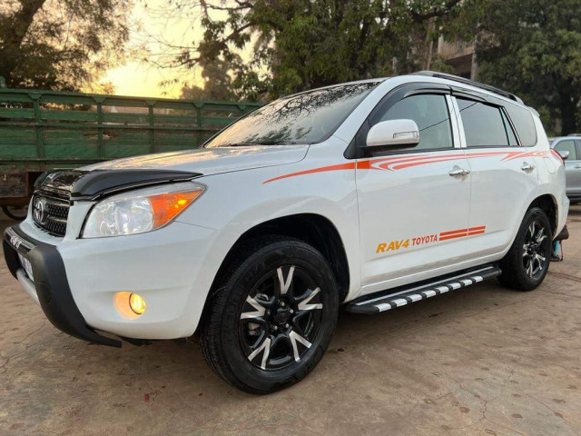 Toyota RAV4, Voitures, Mali