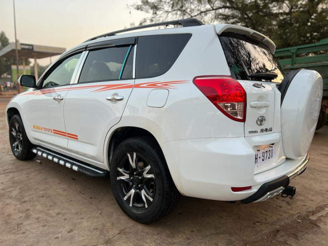 Toyota RAV4, Voitures, Mali