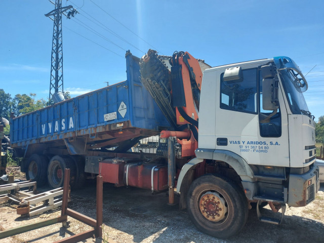Iveco EuroTrakker, Camions - Autobus, Labé