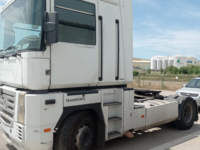 Renault AE/Magnum, Camions - Autobus, Labé