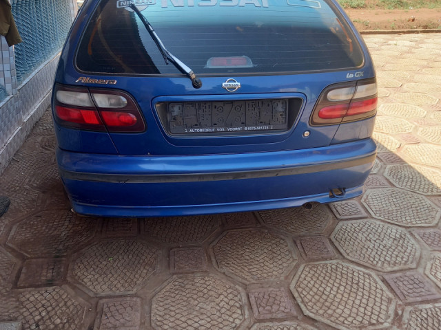 Nissan Almera, Voitures, Conakry
