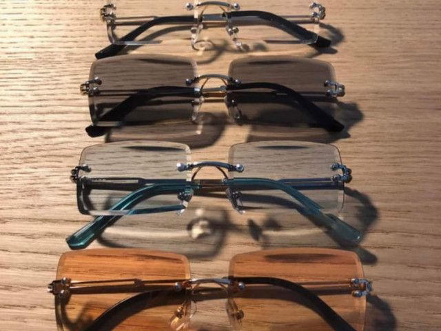 Différentes Lunettes, Accessoires, Conakry