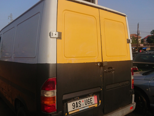 Mercedes-Benz Sprinter, Camions - Autobus, Conakry