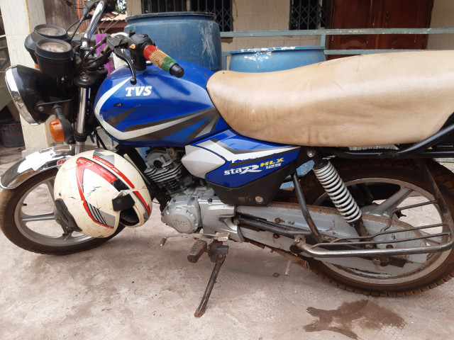 Moto TVS 125, Motos - Scooters, Conakry