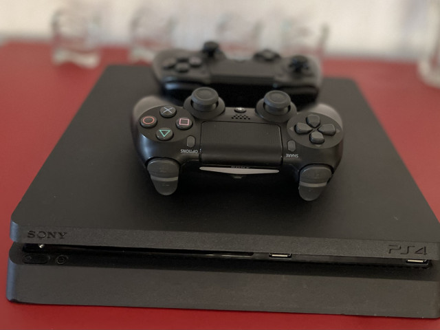 Sony PlayStation 4, Jeux Vidéo - Consoles, Conakry