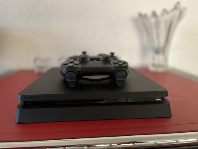 Sony PlayStation 4, Jeux Vidéo - Consoles, Conakry
