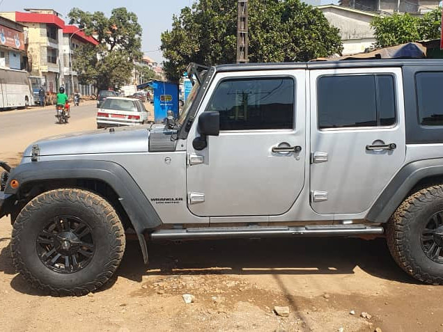 Jeep Wrangler, Voitures, Conakry