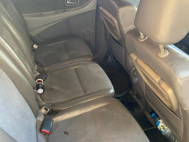 Nissan Almera Tino, Voitures, Conakry