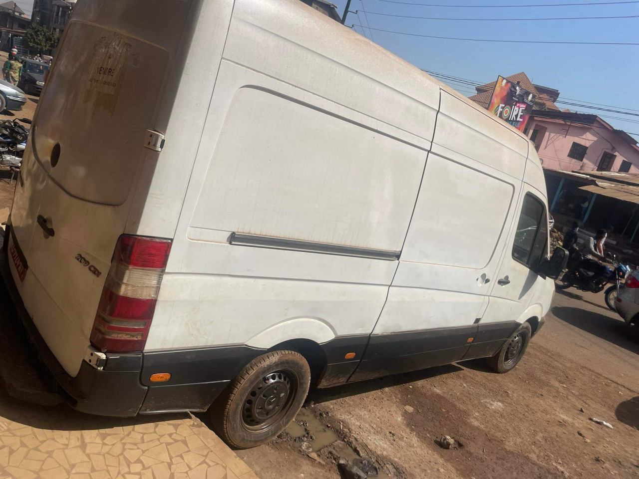 Mercedes-Benz Sprinter, Camions - Autobus, Conakry