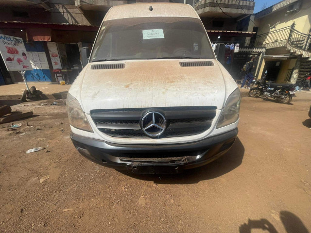 Mercedes-Benz Sprinter, Camions - Autobus, Conakry