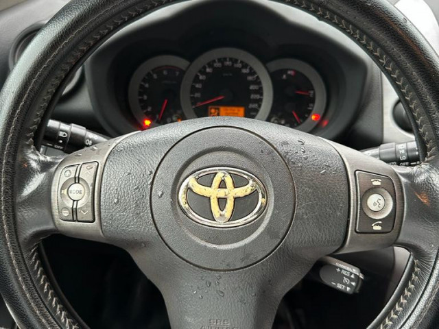 Toyota RAV4, Voitures, Conakry