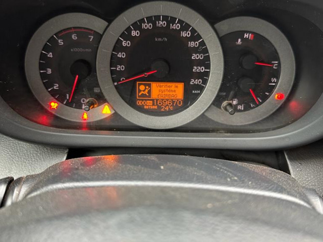 Toyota RAV4, Voitures, Conakry