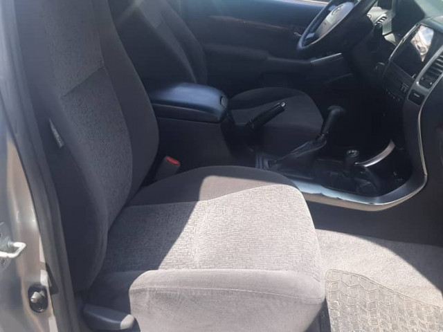 Toyota Land Cruiser Prado, Voitures, Conakry